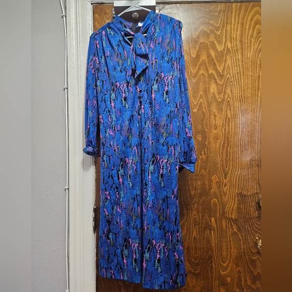 geraldine Dresses & Skirts - 70s 80s Geraldine Vintage Secretary Dress with Neck Bow